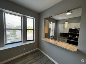 Building Photo - PERFECT 2/2 - RENOVATED, STAINLESS, GRANIT...