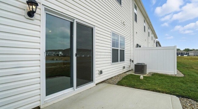 Building Photo - 1476 Cardinez Wy