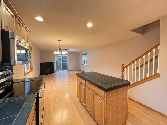 Building Photo - Brentwood Park Home - 3 Bedrooms, 2 baths 1,506 sq. ft.