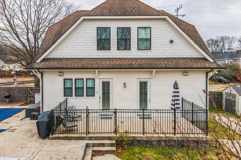 Building Photo - 419 Scott Ave