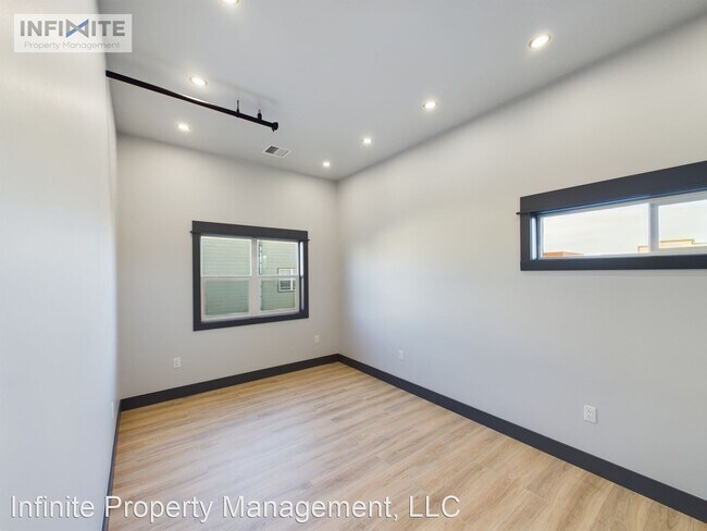 Building Photo - Studio, 1.5 bath House - 85 Mill Town Loop...