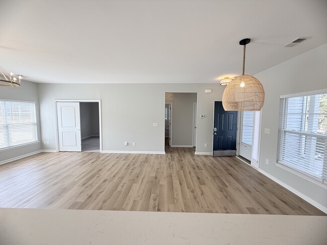 Building Photo - 207 Cupola Dr