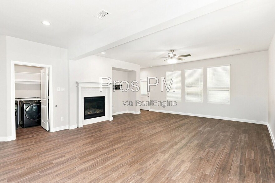 Building Photo - 1512 Brindle St