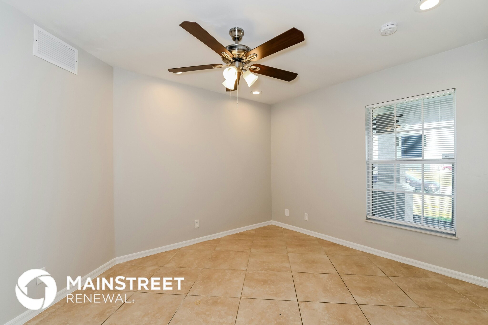 Building Photo - 2428 NE 1st Ave