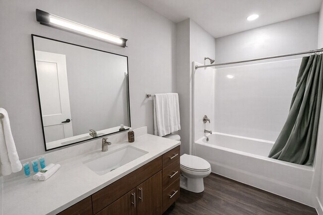 Building Photo - 206 N 48th St