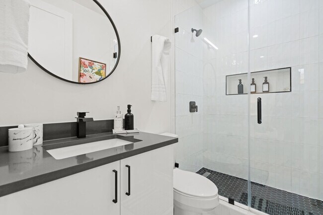 Building Photo - 1111 Dade St