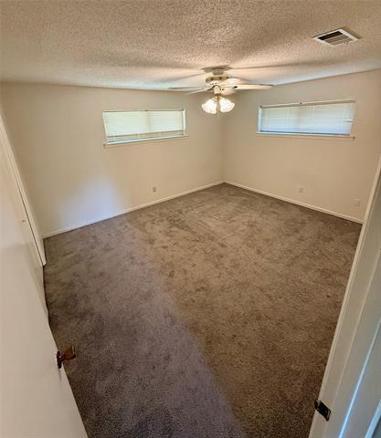 Building Photo - 124 Poinsettia Cir