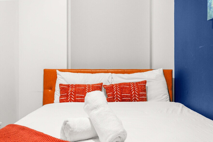 Building Photo - 209 9th St