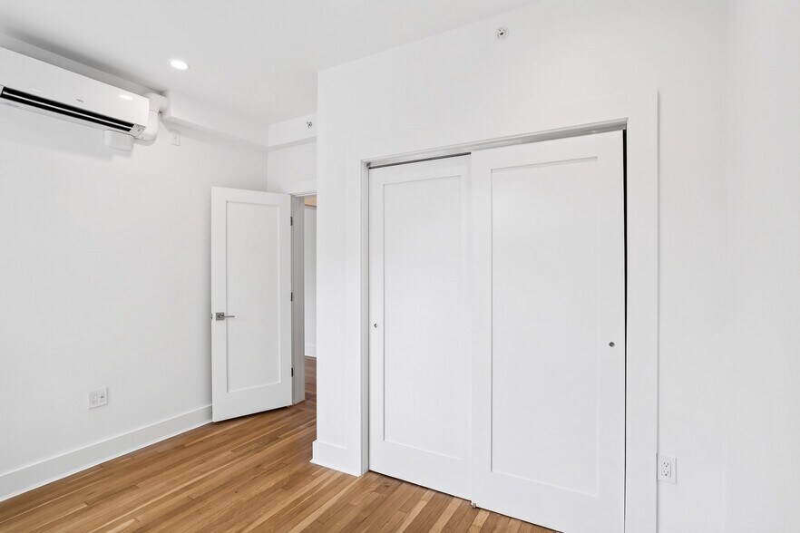 Building Photo - 16a Forest St. Unit 33