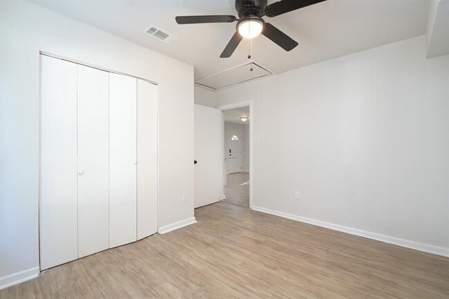 Building Photo - 309 Buhler Dr