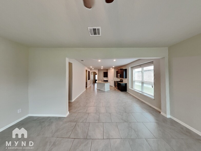 Building Photo - 13849 Bellows Path
