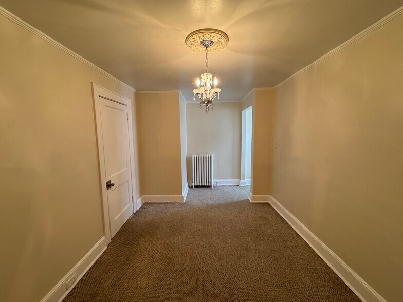 Building Photo - 138 Hemlock St