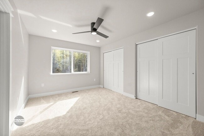 Building Photo - NEW CONSTRUCTION HOME WITH A 4 CAR GARAGE!!