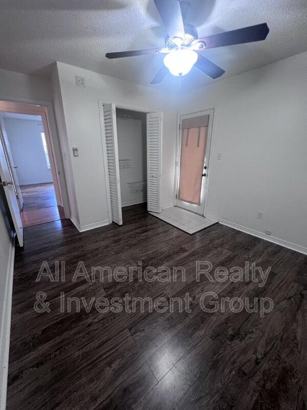 Building Photo - 1721 Colonial Ct