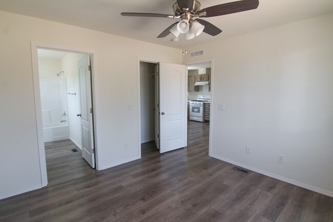 Building Photo - New Home in Paradise!