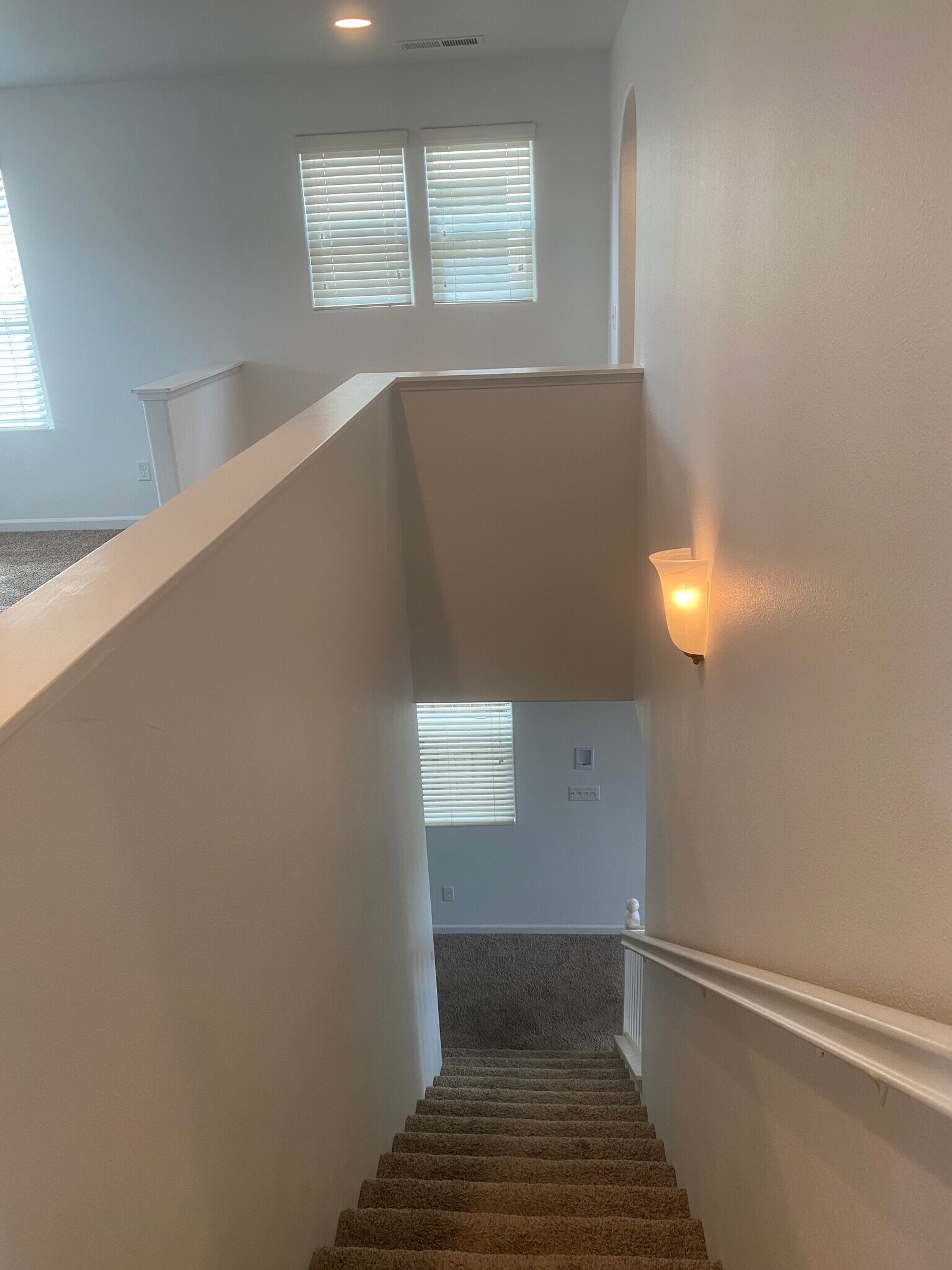 Building Photo - 7045 N Harmony Dr