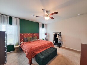 Building Photo - 24802 Winema Wds Ln