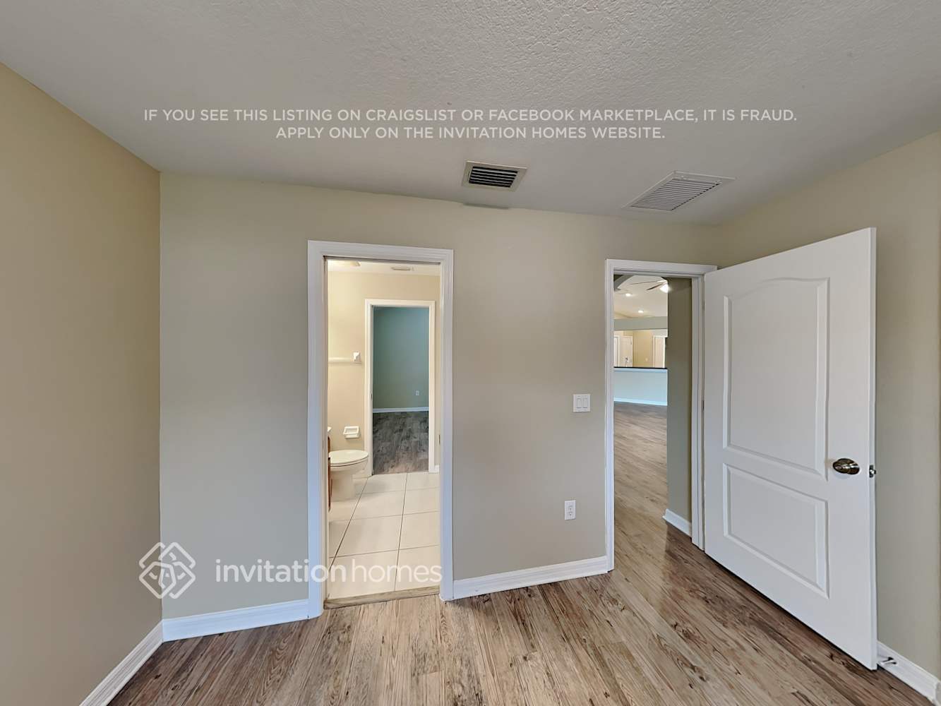 Building Photo - 8013 Alamosa Wood Ave