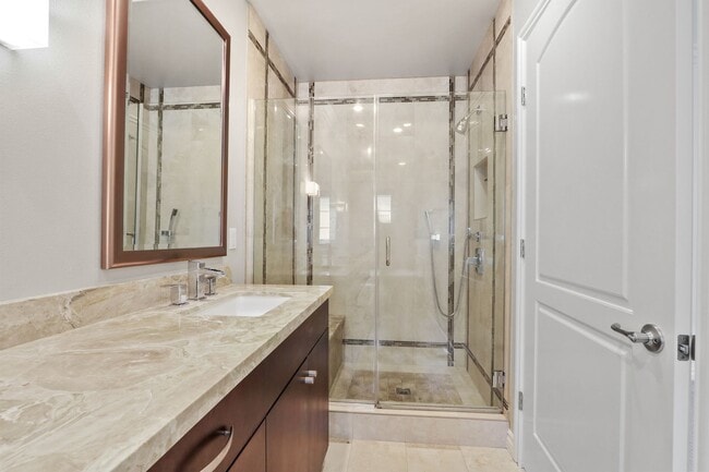 Building Photo - 908 N Santa Anita Ave