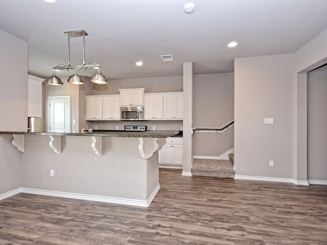 Building Photo - 3503 Summerway Dr