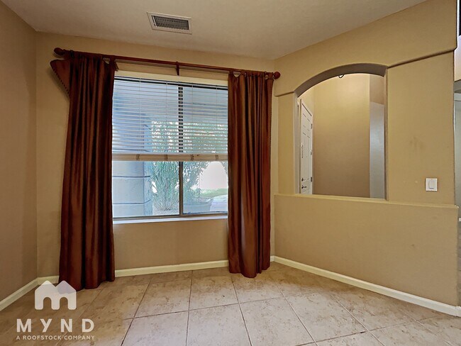Building Photo - 231 W Flamingo Dr