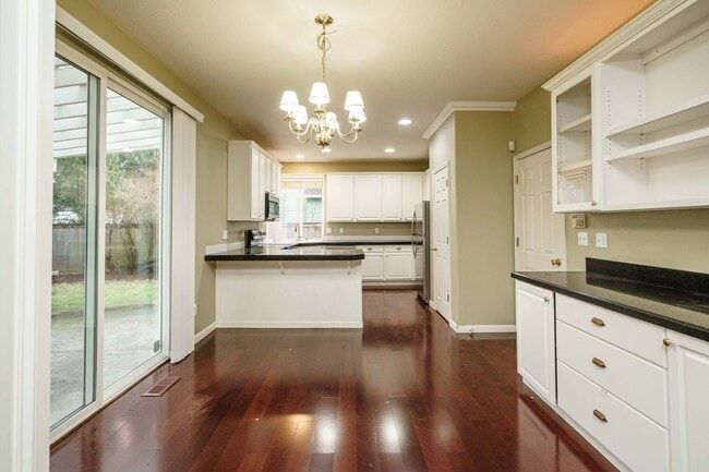 Building Photo - Desirable Fisher's Landing Elementary School District - 3 Bedroom 2.5 Bath