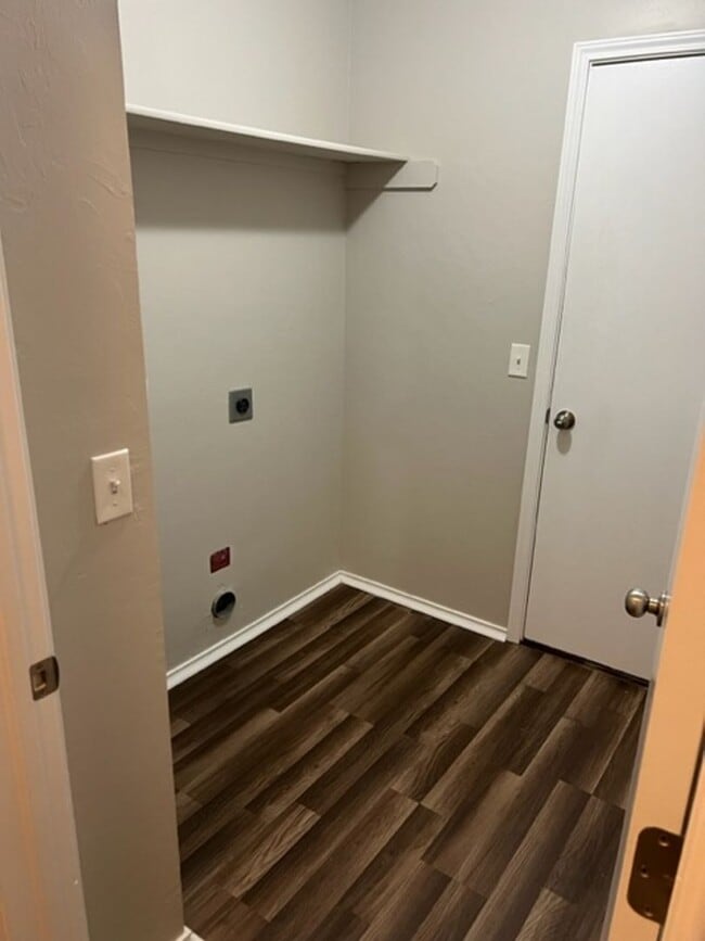 Building Photo - Updated Flooring and Paint - Mustang Schools