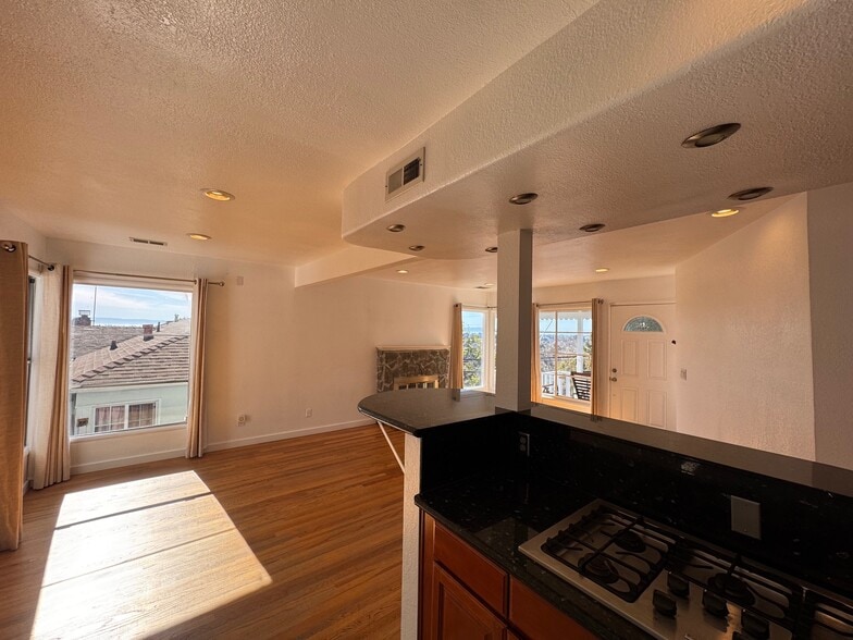 Building Photo - 1968 Manchester Rd