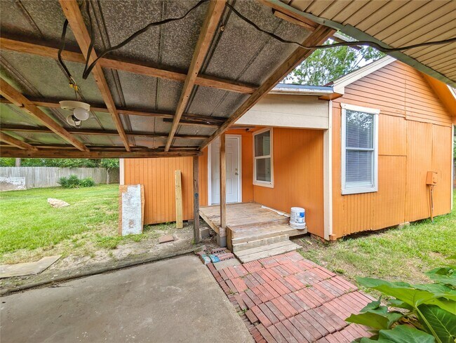 Building Photo - 4919 Connorvale Rd