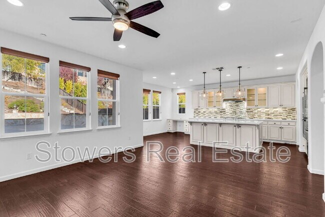 Building Photo - 3223 Carpenter Way