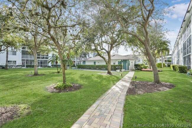Building Photo - 1501 S Ocean Blvd