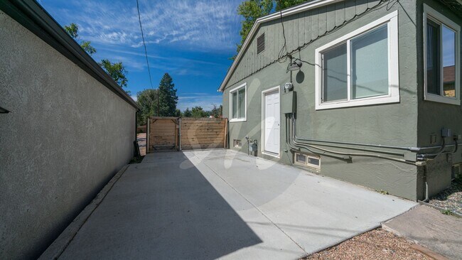 Building Photo - Updated Rancher Near US Olympic Training C...