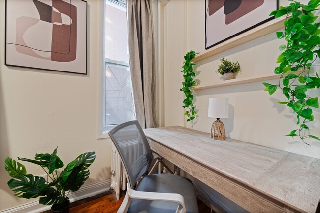 Building Photo - 1762 2nd Ave