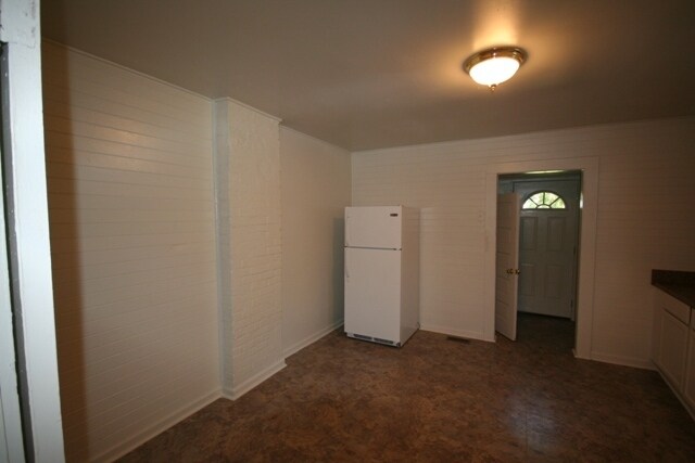 Building Photo - 1019 Sedgefield St