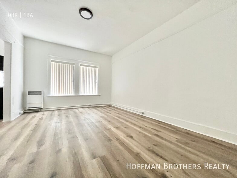 Building Photo - 1518 S Hope St