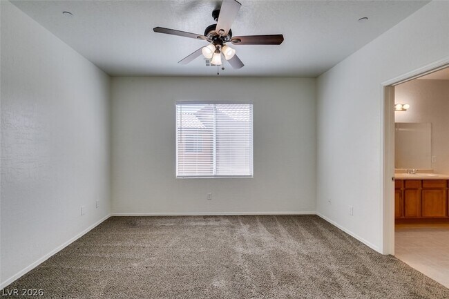 Building Photo - 6868 Sky Pointe Dr
