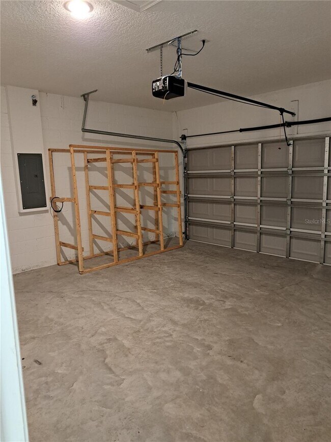 Building Photo - 16558 SW 30th Ter Rd