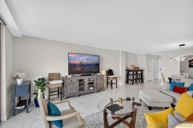 Building Photo - 1208 Marine Way W