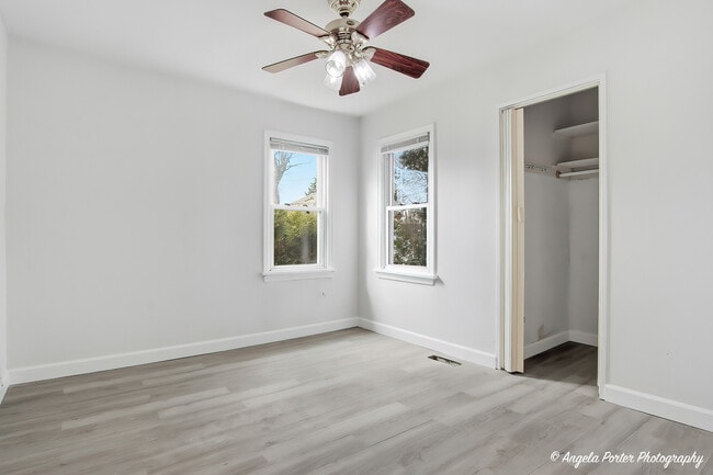 Building Photo - 33759 N Lake Shore Dr