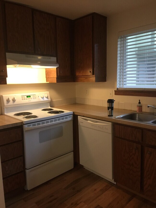 Building Photo - Two Bedroom Boulder Condo For Rent In Shan...