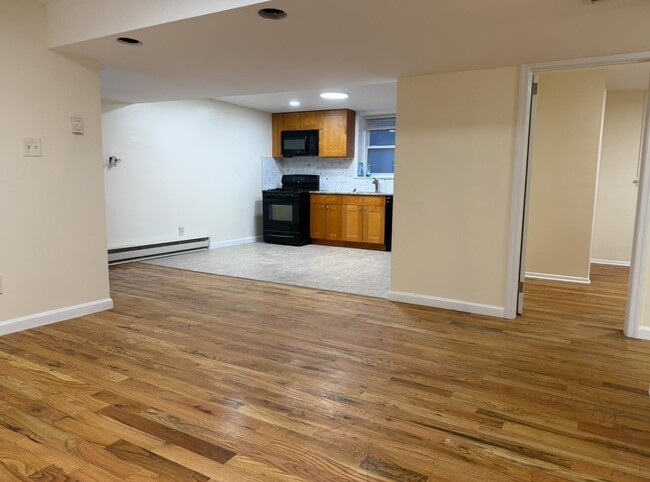 Building Photo - 588 Avenue A