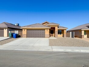 Building Photo - 4168 S Hinckley Dr