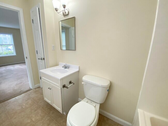 Building Photo - 10 Sentinel Court