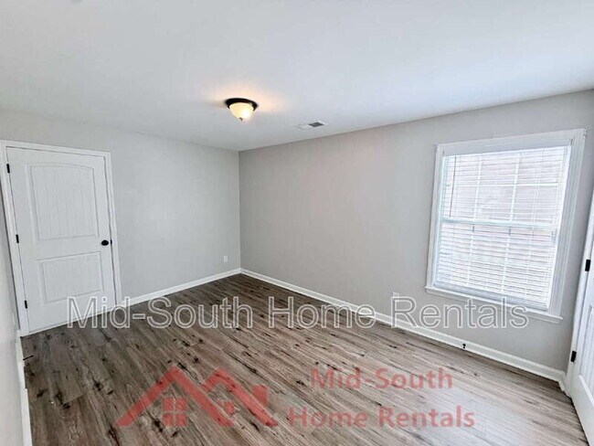 Building Photo - 1568 Wynne Rd