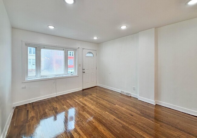 Building Photo - 8 Van Nostrand Ave