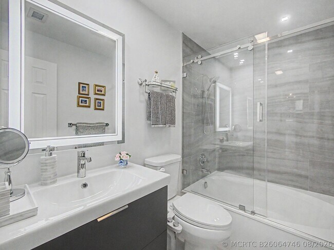 Building Photo - 5154 Oakhill Ln
