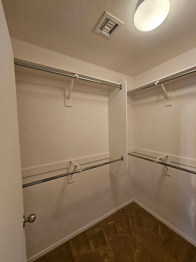 Building Photo - 6047 S Cedar Elm Ln