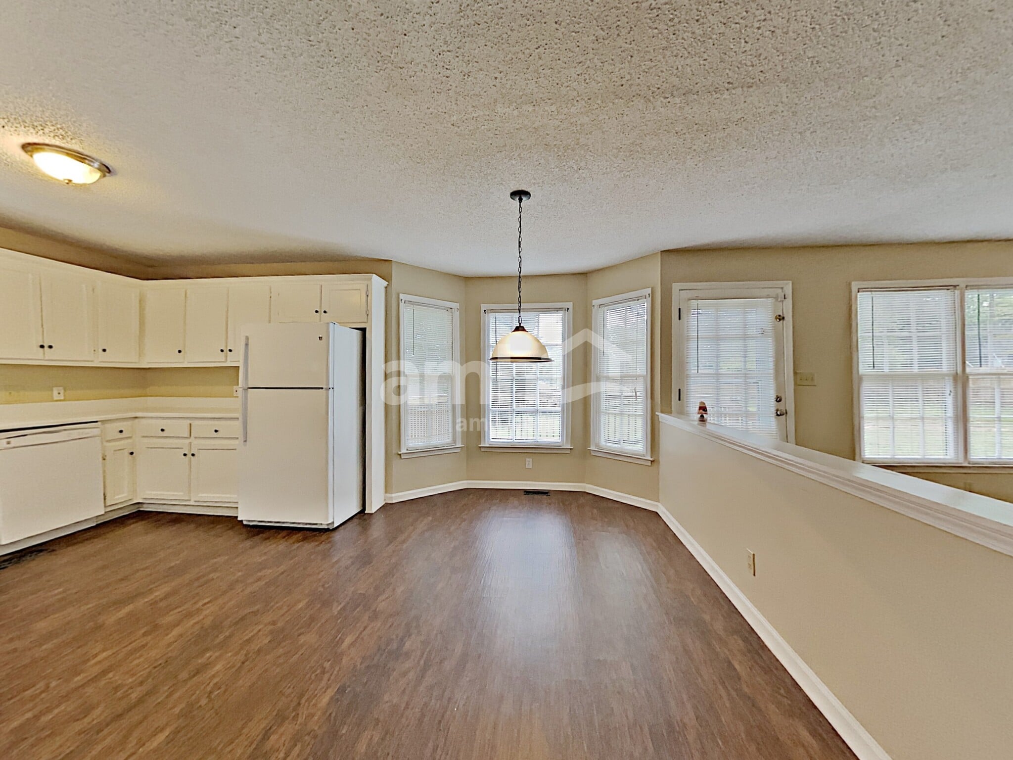 Building Photo - 1300 Summit Point Ln