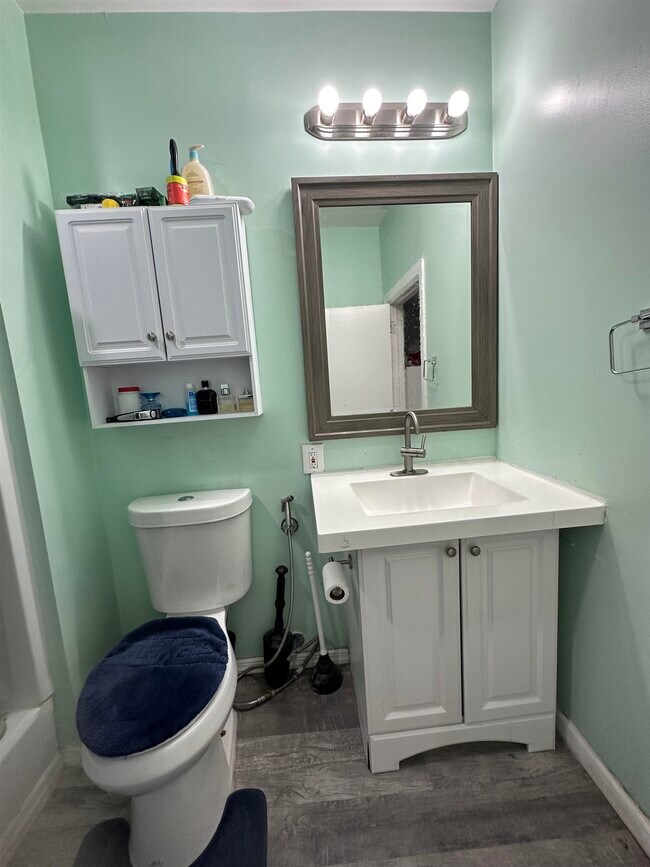 Building Photo - 75 Liberty Ave