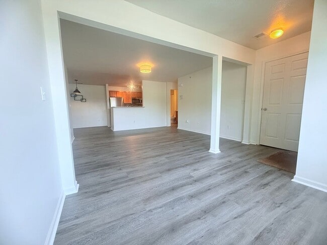 Building Photo - 3-BDR 2-BATH CONDO IN GRAND LEDGE